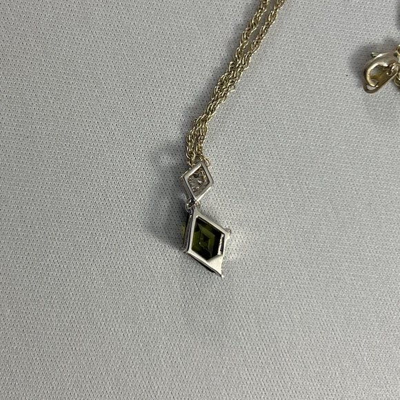 Silver Tone Chain Necklace Green Crystal Pendant Rhinestones 18" - Picture 5 of 7